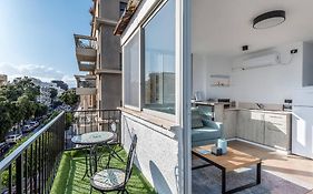 Yirmeyahou Suite One